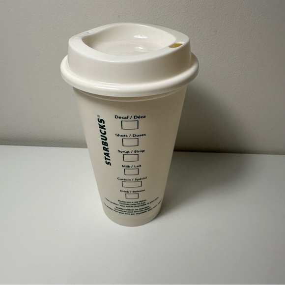 Set of 4 plastic reusable Starbucks plastic coffee cups - Picture 3 of 12